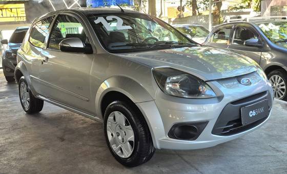 FORD KA 1.0 MPI 8V FLEX 2P MANUAL FORD KA 1.0 MPI 8V FLEX 2P MANUAL